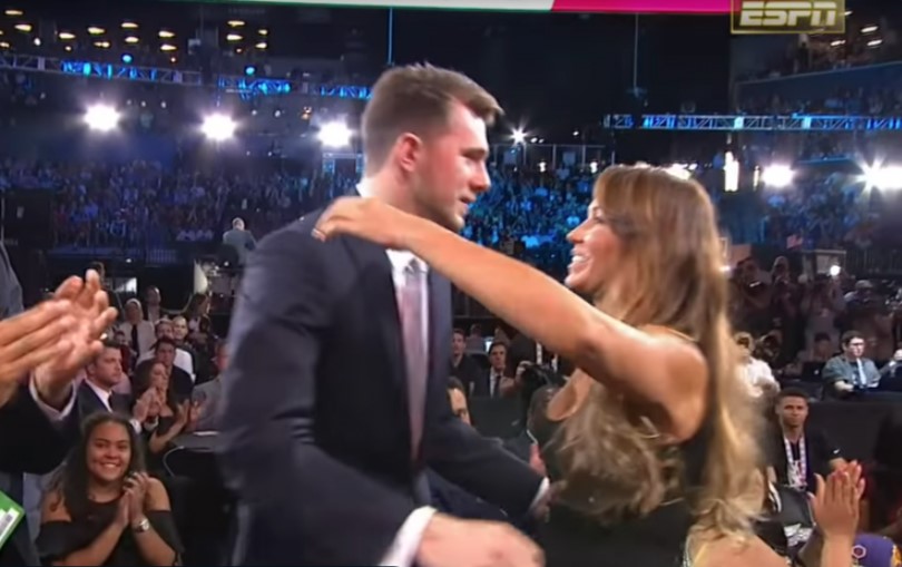 SVI SU MISILI DA SU U SVAĐI ALI... Otkriveno zašto je Luka Dončić tužio majku
