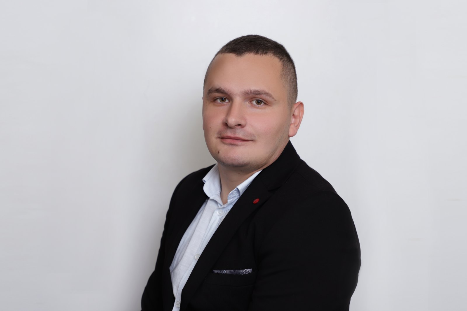 BRUKA I SRAMOTA AKTUELNE VLASTI „Godišnji podsticaji za junicu veći od boračkog dodatka“
