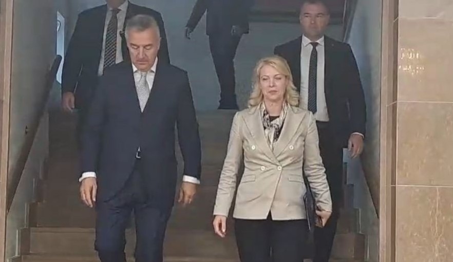 „DOĐE, VIĐE I IZAĐE“ Bez rasprave o Đukanovićevom prijedlogu