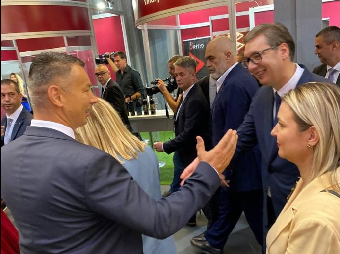 VINSKI SAJAM OTVORENOG BALKANA Predsjednik DNS Nenad Nešić razgovarao sa predsjednikom Srbije Aleksandrom Vučićem