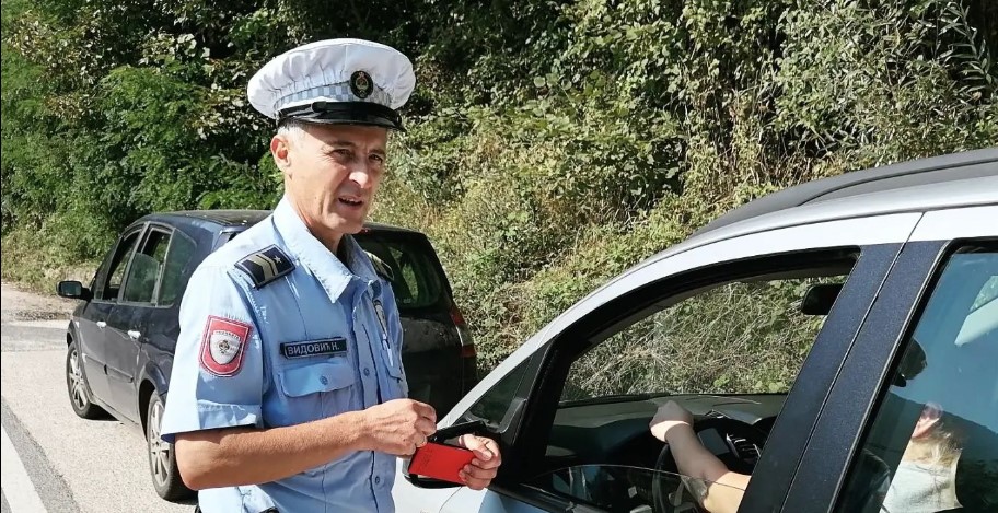 PREKRŠAJNI NALOZI "TEŠKI" 12.700 KM Brza vožnja po Banjluci koštala stotine stranaca vozačkih dozvola