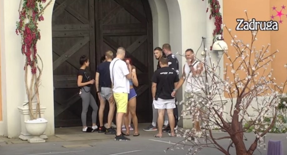 HAOS U BELOJ KUĆI Grebali kapiju i željeli da odmah napuste Zadrugu 6, a ovo je krivac za sve (VIDEO)