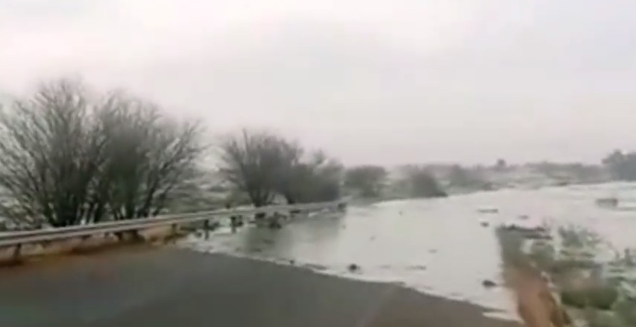 URUŠILA SE BRANA, VODA NOSI KUĆE I AUTOMOBILE Poginule najmanje 3 osobe (VIDEO)