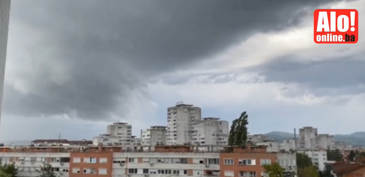 "PUKLO NEBO IZNAD GRADA..." Kiša i grmljavina iznad Banjaluke, u Srpskoj najavljene lokalne nepogode (VIDEO)