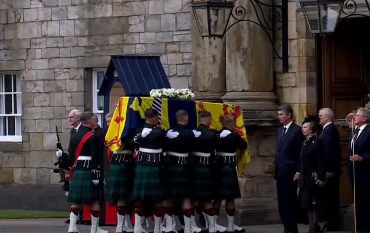SAHRANA U PONEDJELJAK Kovčeg sa tijelom kraljice Elizabete Druge biće postavljen u zgradi Parlamenta