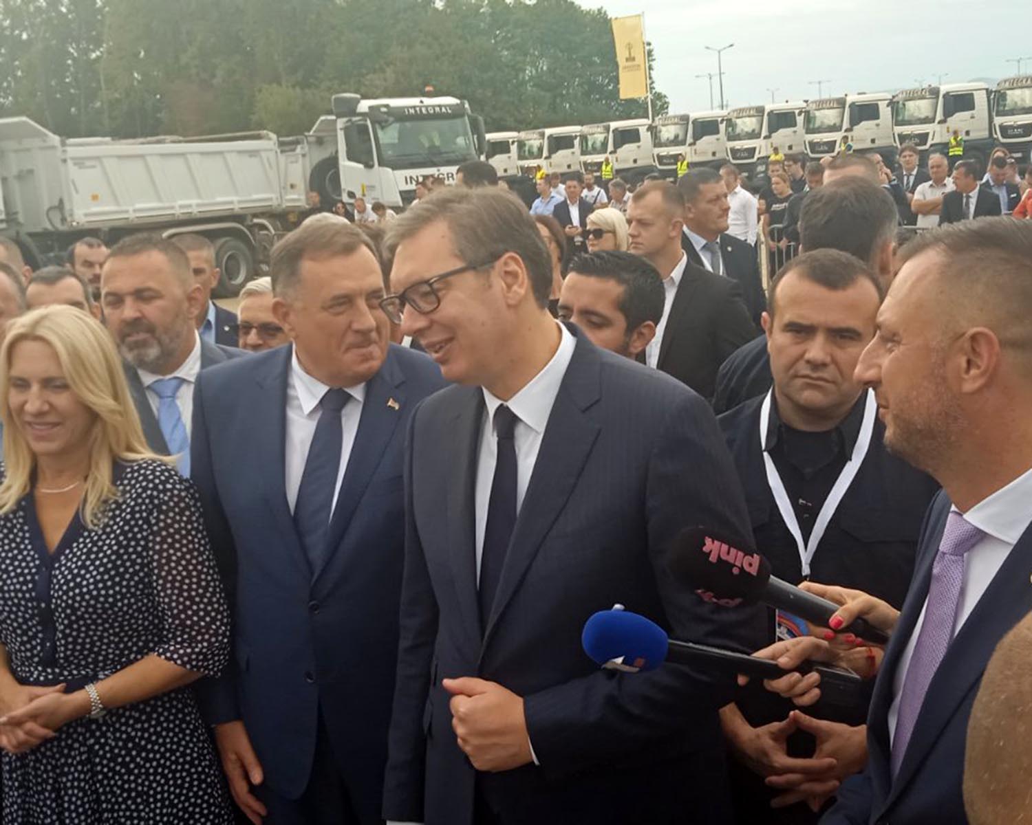 POČELA IZGRADNJA AUTOPUTA BIJELJINA-RAČA Cvijanović: Ovo nije samo zajednički poduhvat vlada RS i Srbije radi bolje ekonomske i infrastrukturne integracije nego i simbol nacionalnog jedinstva