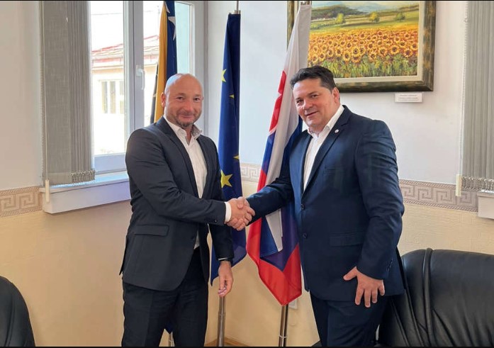 STEVANDIĆ SA AMBASADOROM KAČOM: Slovačka je politički i ekonomski partner Srpske