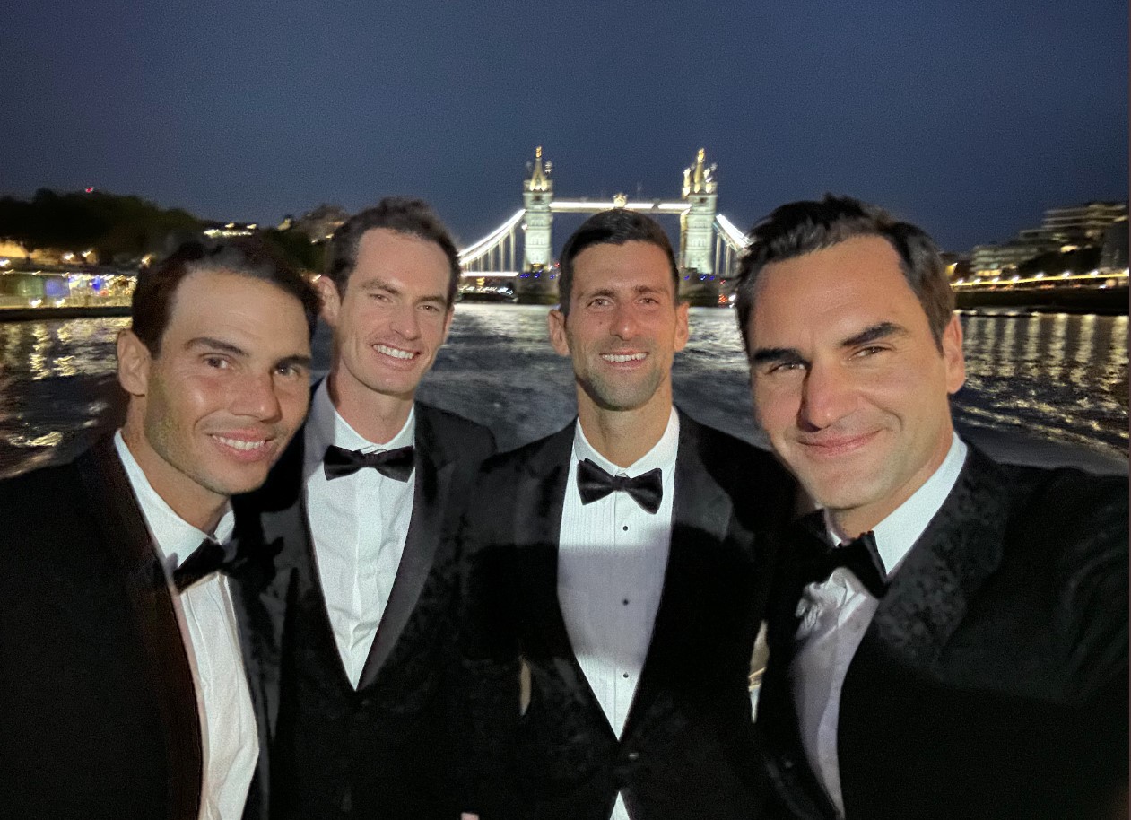 NAJSKUPLJA FOTOGRAFIJA IKADA Teniski asovi napravili selfi prije zajedničke večere, danas se Federer oprašta od profesionalne karijere