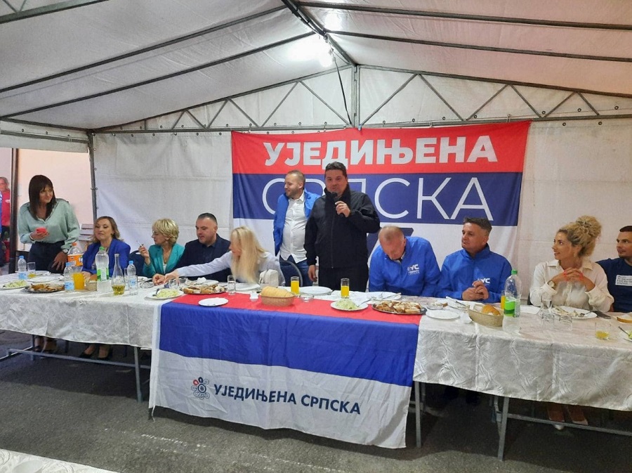 UJEDINJENA SRPSKA U BORKOVIĆIMA Veliki odziv građana odraz povjerenja stranci! Isto očekuju u cijeloj RS, pa poručuju: "Sve će sale biti male"
