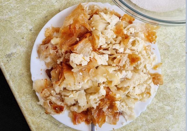 BOSANCI PRENERAŽENI U Zagrebu nude “burek sa sirom posipan šećerom”