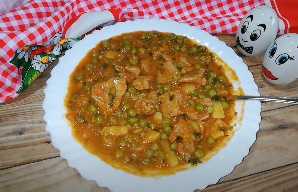 ČORBA KOJA ĆE VAS ODUŠEVITI Gusti grašak sa mesom i krompirom