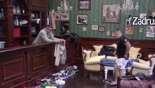 MODNE ZGODE I NEZGODE U BELOJ KUĆI Kristijan prebira po stvarima, a Danijel bez dlake na jeziku komentariše unikatne komade (VIDEO)
