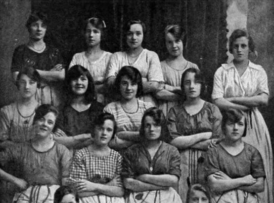 FOTOGRAFIJA STARA 122 GODINE KRIJE JEZIV DETALJ Niko još uvijek nije uspio da odgonetne o čemu se radi