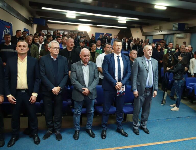 NENAD NEŠIĆ JASAN Jedina promjena u nedjelju je Treći put DNS-a, sve drugo je “sjaši Kurta da uzjaši Murta”