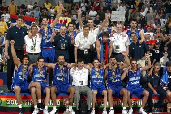NA DANAŠNJI DAN Prije tačno 20 godina košarkaška reprezentacija Jugoslavije osvojila zlatnu medalju na Svjetskom prvenstvu