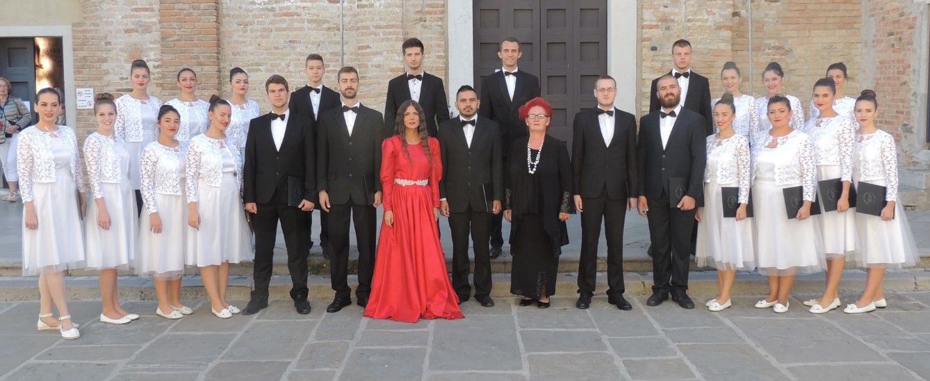 PRIZNANJE ZA "SRBADIJU" Zlatna i srebrna medalja horu na takmičenju u Italiji