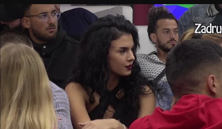 AFERA KARANTIN, SVE SE SAZNALO Anita na stubu srama zbog muvanja sa Ivanom Dragićem (VIDEO)