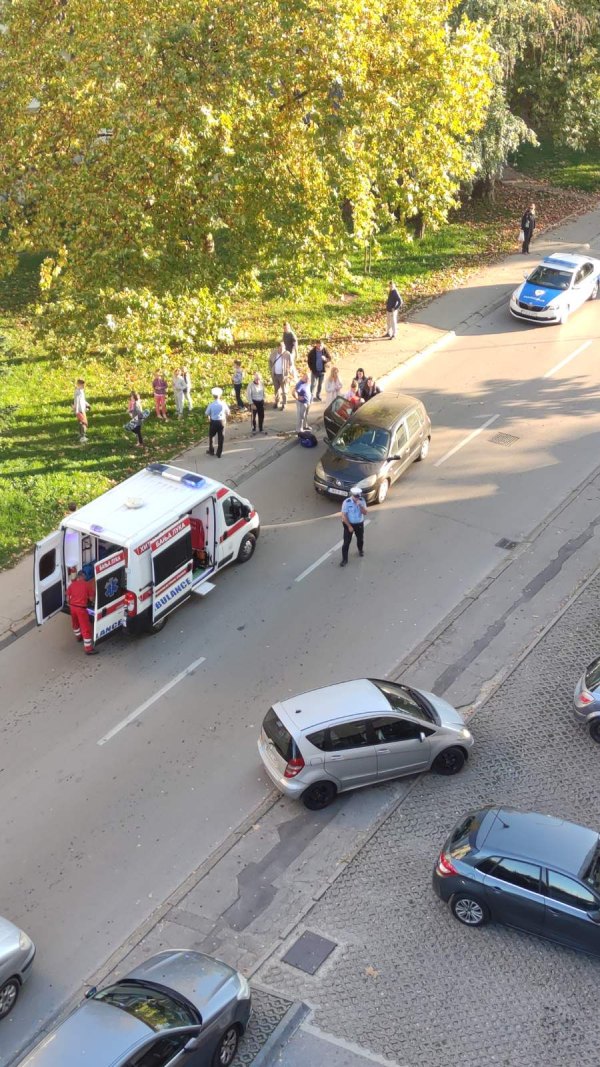 NAKON SAOBRAĆAJKE NA STARČEVICI UKC RS: "Dijete povrijeđeno u udesu svjesno, u toku dijagnostička obrada"