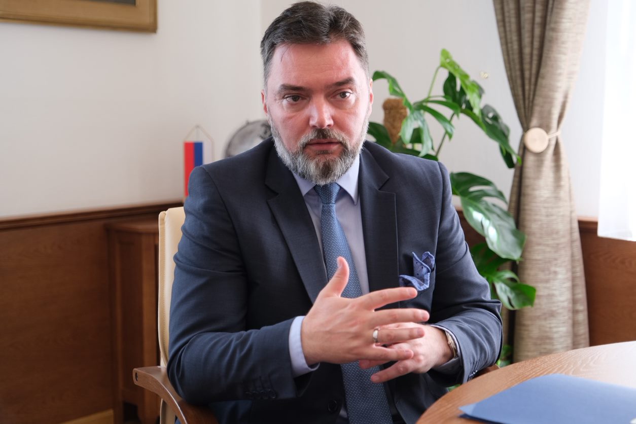 KOŠARAC OŠTRO REAGOVAO BiH nema imovinu, Srpska i FBiH su njeni vlasnici; Entiteti imaju i energetski suverenitet