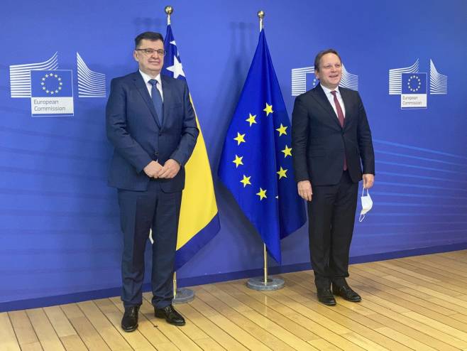 NE DOPRINOSI UNAPREĐENJU ODNOSA UNUTAR BiH Tegeltija: "Izvještaj o napretku tendenciozan i neobjektivan"