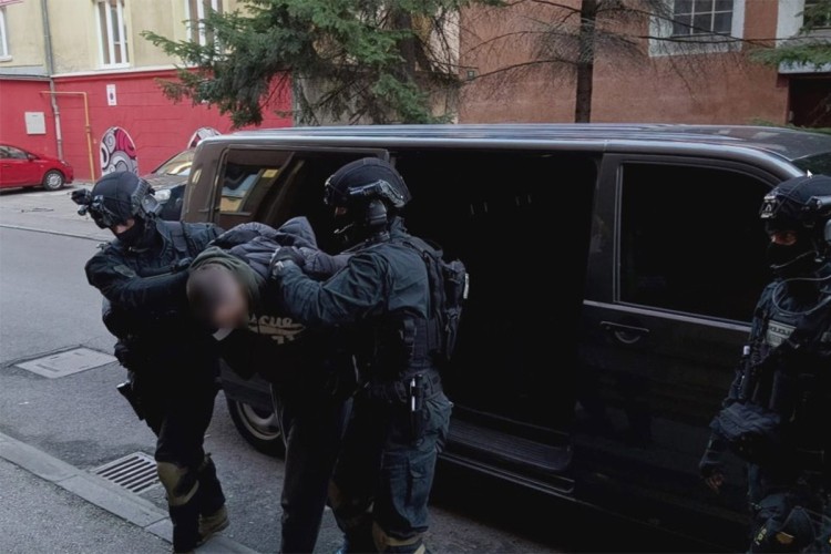 POLICIJSKA AKCIJA "KAPPA" Petoro uhapšenih, pronađena veća količina droge (FOTO)