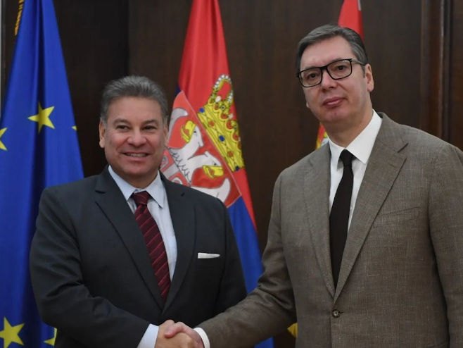 VUČIĆ SA ESKOBAROM Srbija posvećena nastavku dijaloga sa Prištinom