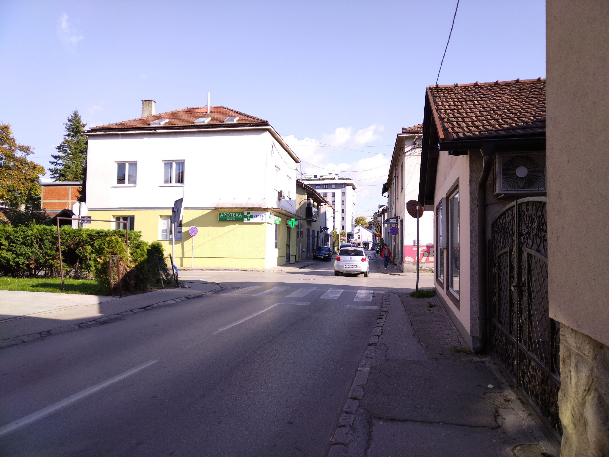 MALA RASKRSNICA, VELIKA OPASNOST Šta se dešava na uglu Pave Radana, Dragiše Vasića i Svetozara Markovića?