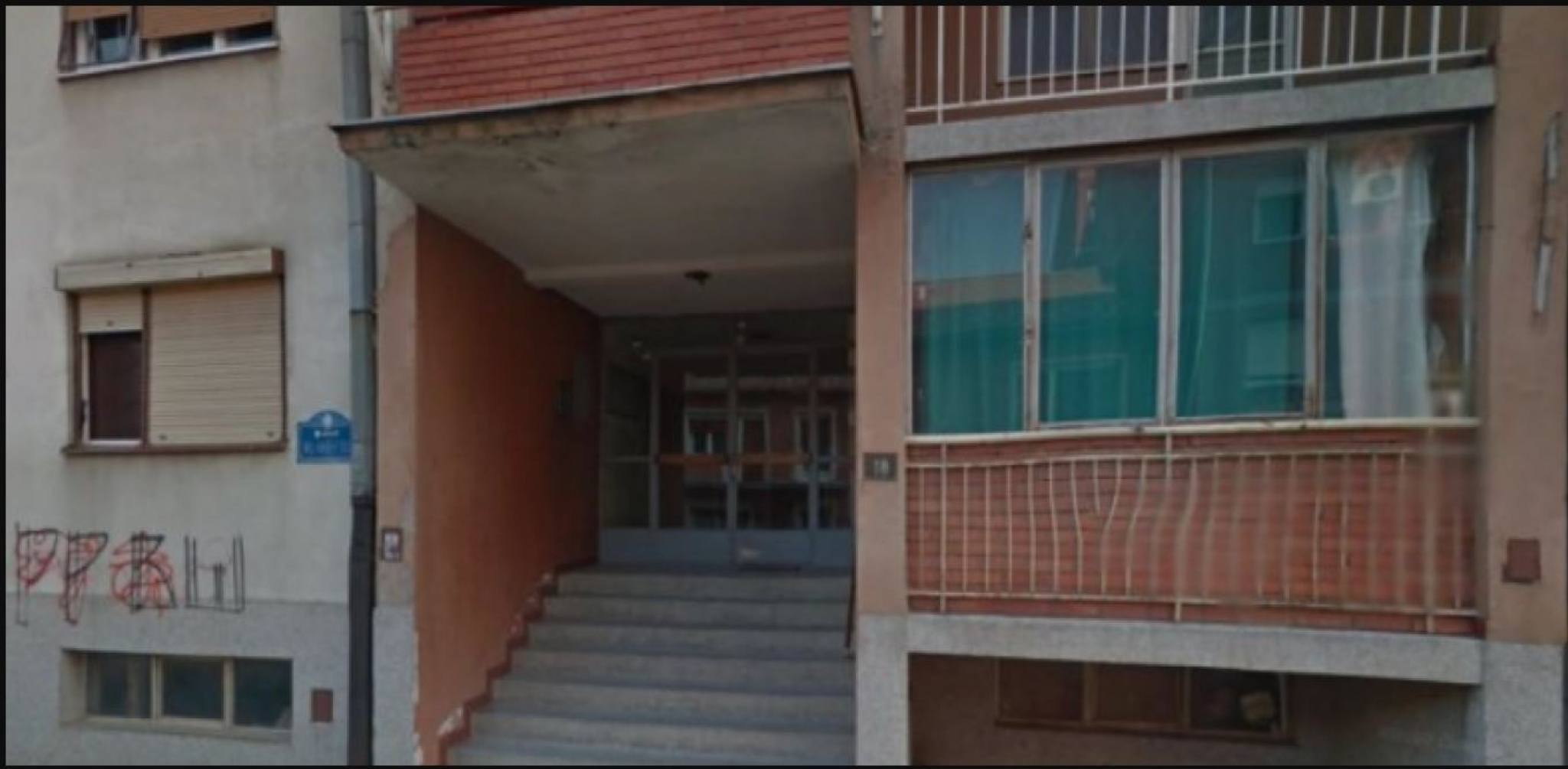 VIC DANA Znaš bona da u našem soliteru ima jedna žena...
