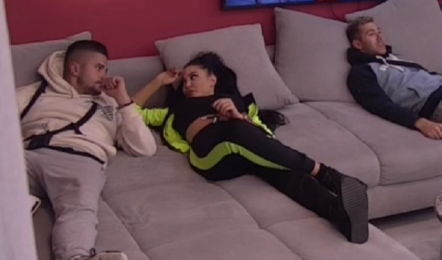 MAJA I BILAL BEZ IMALO STIDA Tresao se krevet, nisu čekali ni da zaspu ostali zadrugari (VIDEO 18+)