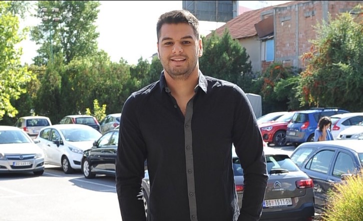 ADAM ĐOGANI ŠOKIRAO INTIMNIM DETALJIMA Prvi se*s imao sa 12 godina u garaži, trajao deset sekundi (FOTO)
