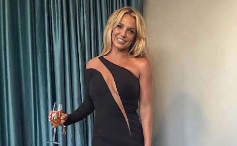 SKANDAL ZA SKANDALOM Britni Spirs opet šokira: Izvrijeđala oca pa obrisala profil na Instagramu