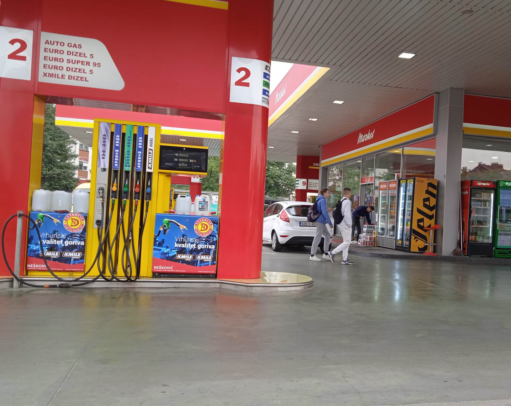 LIJEPE VIJESTI ZA VOZAČE Gorivo od danas jeftinije za pet feninga