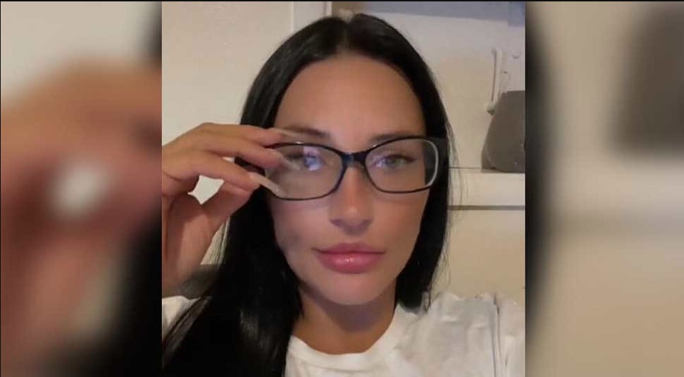 ŽENA RAZRADILA SISTEM Uhvatila dečka u prevari! Drugu djevojku je doveo u njihov stan! (VIDEO)