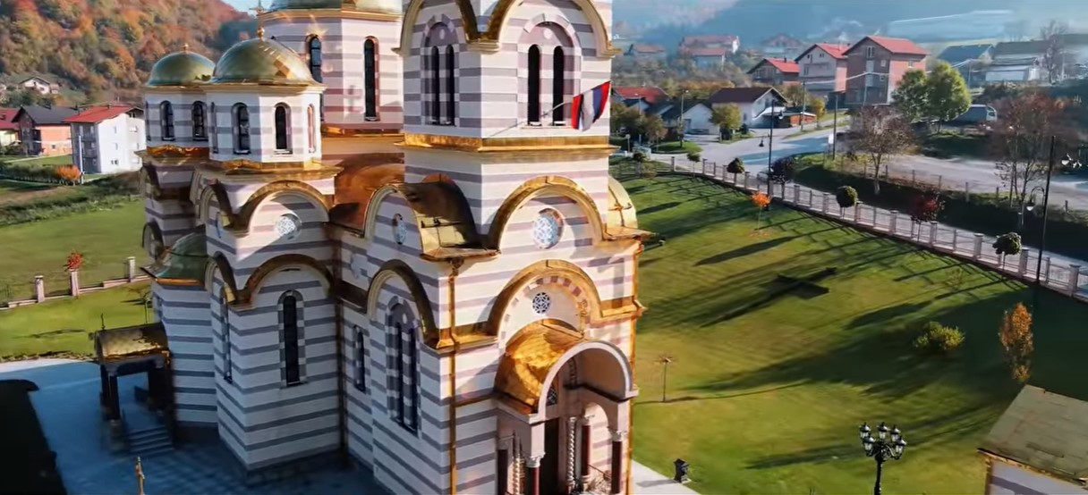 Parastos u Mrkonjić Gradu povodom 27 godina od otvaranja masovne grobnice