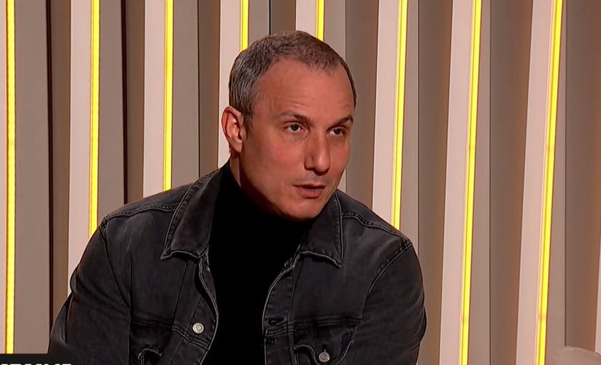 "TO JE BILO DOSTA TRAUMATIČNO" Potresna ispovijest Miloša Timotijevića o djetinjstvu i smrti majke