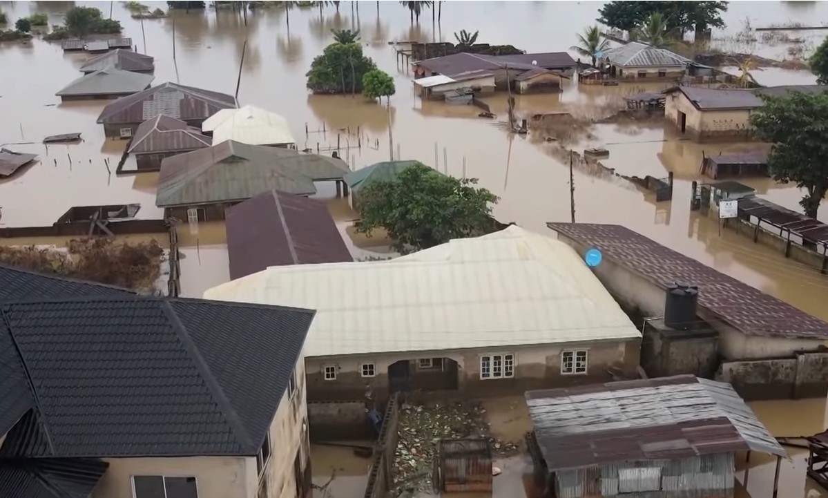 VLADE NEKIH DRŽAVA BILE SU NESPREMNE U poplavama u Nigeriji poginulo više od 600 ljudi (VIDEO)