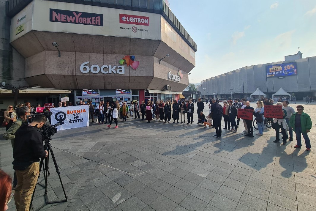 ŽENE BIH UJEDINJENE PORUČILE: „Nijedna više!“ Održani protesti protiv ubistava žena