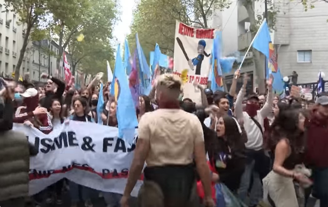 ČEKA SE ODLUKA PARLAMENTA Francuski Senat usvojio prijedlog reforme penzijskog sistema uprkos protestima građana