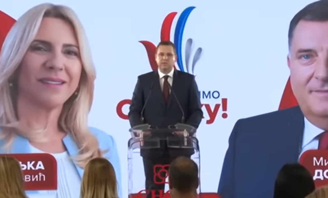 SLAVLJE I U SNSD-U Dodik i Cvijanović stigli u izborni štab stranke