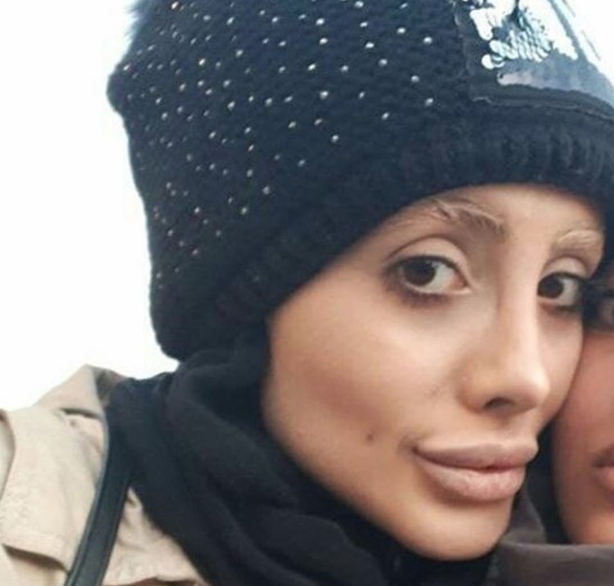 ZOMBI ANĐELINA DŽOLI! Sve je lagala iz samo jednog razloga (FOTO/VIDEO)