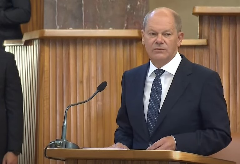 SA SAMITA U PRAGU ČULA SE JEDNOGLASNA PORUKA Šolc: Upotreba nuklearnog oružja je neprihvatljiva