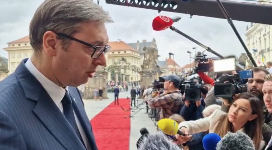VUČIĆ PORUČIO IZ PRAGA Nećete vi iz Hrvatske da vodite politiku Srbije (FOTO/VIDEO)