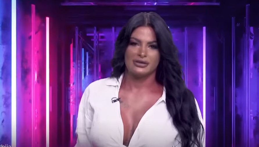 NAPUSTILA IMANJE I SKUPILA HRABROSTI DA PROGOVORI O KRISTIJANU Snežana Bogdanović o "zaljubljenosti" u Golubovića (FOTO)