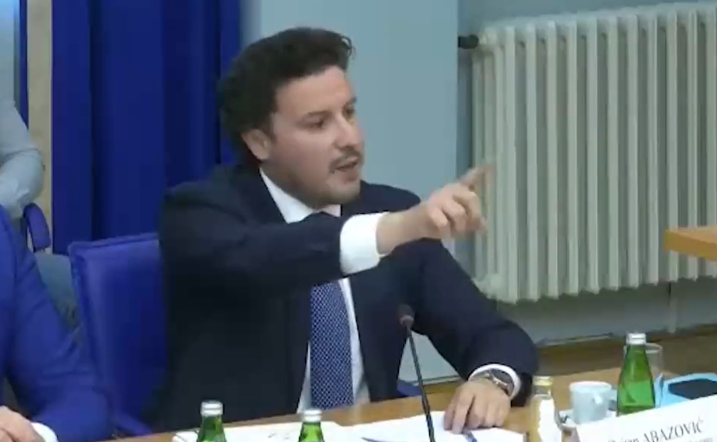 ĐE SU DOKUMENTA?! Dritan Abazović bijesan kao furija urlao na sjednici (VIDEO)