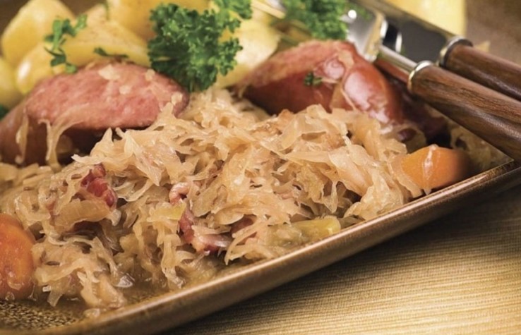 RECEPT SRPSKOG SPECIJALITETA IMA JEDNU CAKU Podvarak na starinski način