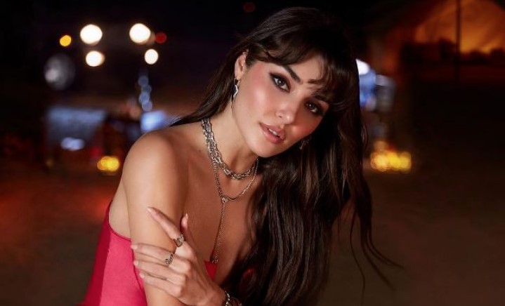 TURKINJA OSTAVLJA BEZ DAHA Lijepa Hande zablistala u modnoj kampanji, vitke noge u prvom planu (FOTO)