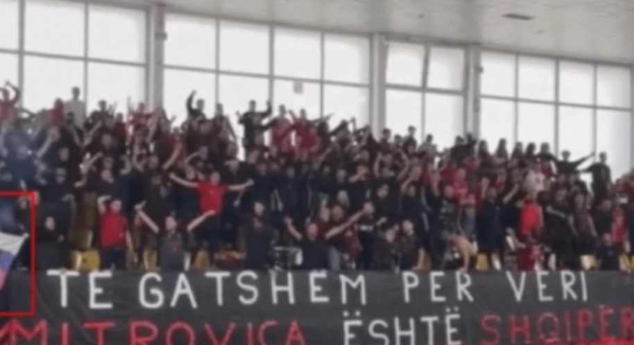 SKANDAL NA TZV. KOSOVU Šiptari na utakmici spalili srpsku zastavu uz sramnu poruku (FOTO)