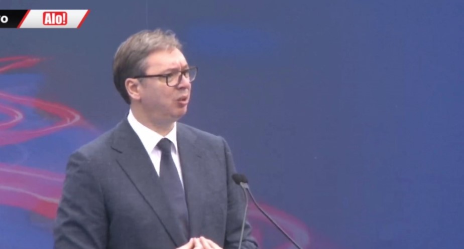 VUČIĆ PODIGAO "MIGOVE 29" Nepoznati dronovi osmatrali kasarne Vojske Srbije, predsjednik Srbije naredio da budu uništeni