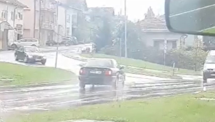 DRAMA U BANJALUCI Bahati vozač ugrozio druge učesnike u saobraćaju, vozio u suprotnom smjeru (VIDEO)