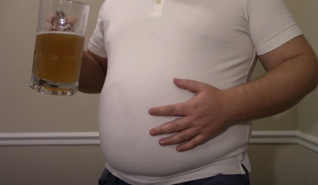 Ko je bolji u se*su: Muškarci sa “pločicama” ili oni s pivskim stomačićem?